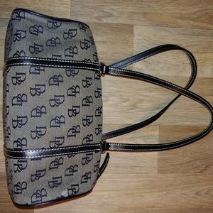 Dooney & Bourke Shoulder bag